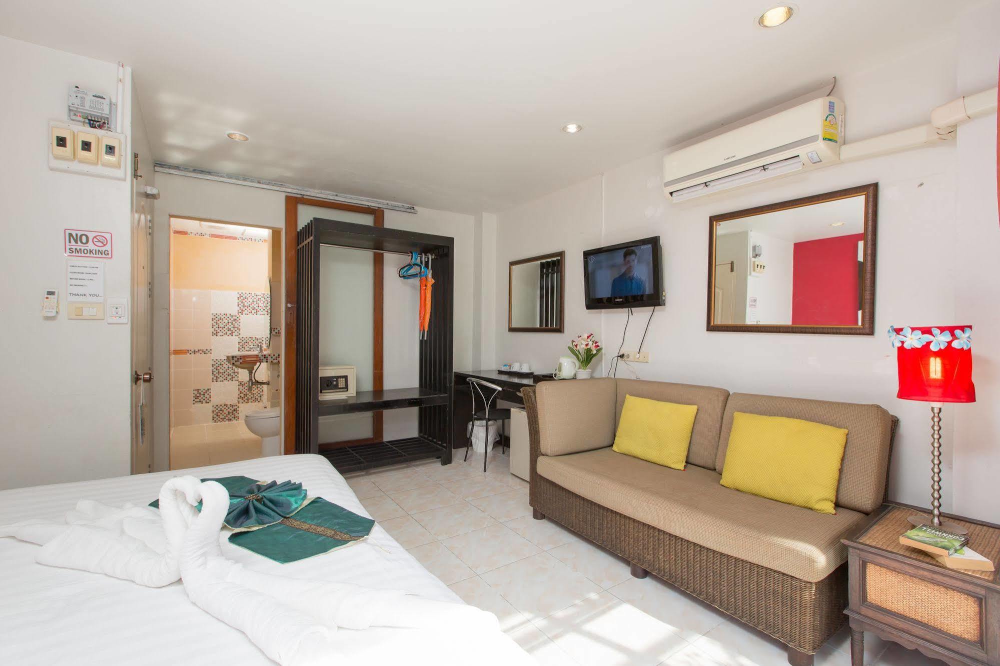 Cool Sea House Hotel Patong Eksteriør billede